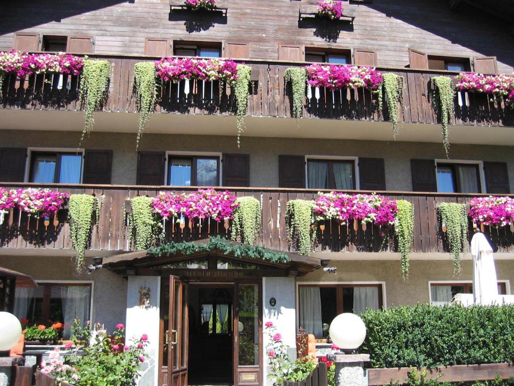 Hotel Piccolo Mondo Bormio Exterior photo